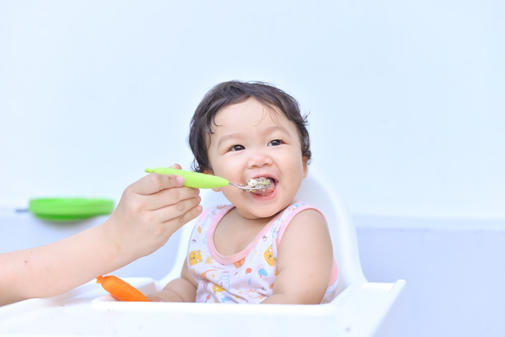 Tips Menjaga Berat Badan Ideal Anak di Masa MPASI